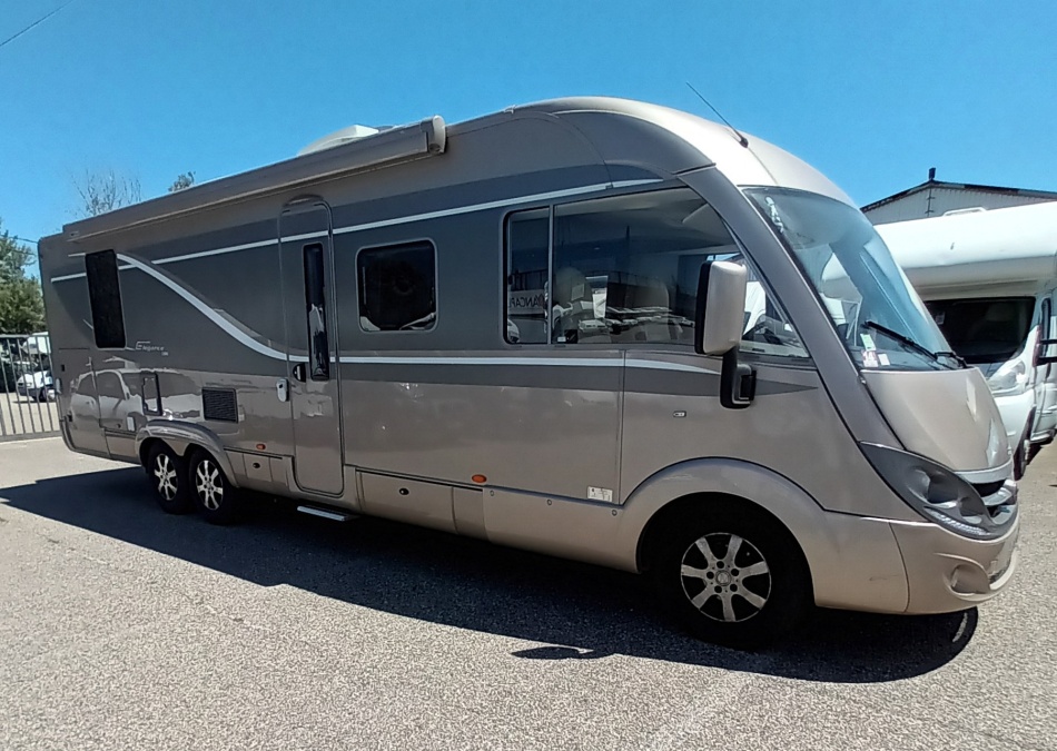 camping car BURSTNER Elegance I890 modèle 2012