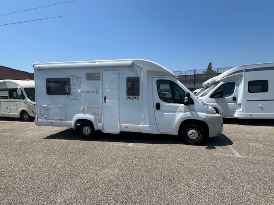 camping car PILOTE P640 P640 AVENTURA modèle 2010