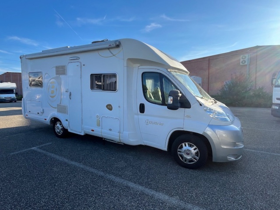 camping car BAVARIA T71 T 71 modèle 2011